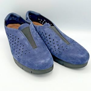 Clarks Womens Shoes Navy Blue Suede Slip-On Loafer Size 8